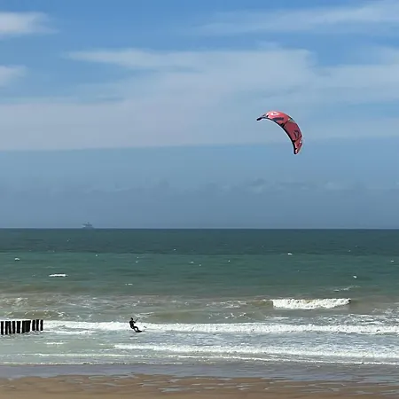 Holiday home Au Pied Du Cap, Les Pieds Dans L'eau